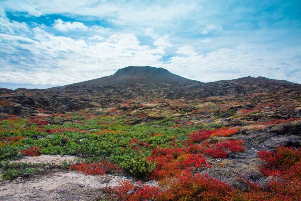 chinese-hat-santiago-island-galapagos turismo